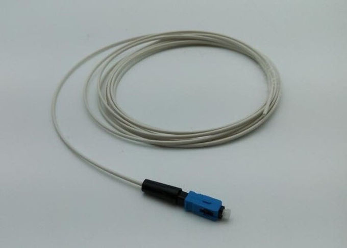 FTTH ড্রপ কেবল ফাইবার অপটিক ফাস্ট সংযোগকারী প্রাক - মসৃণ 50mm উপর তৈরি - সাইট